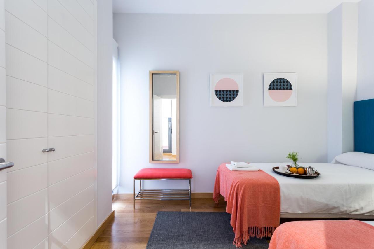Apartamentos Rg Alameda De Hercules Севиля Екстериор снимка